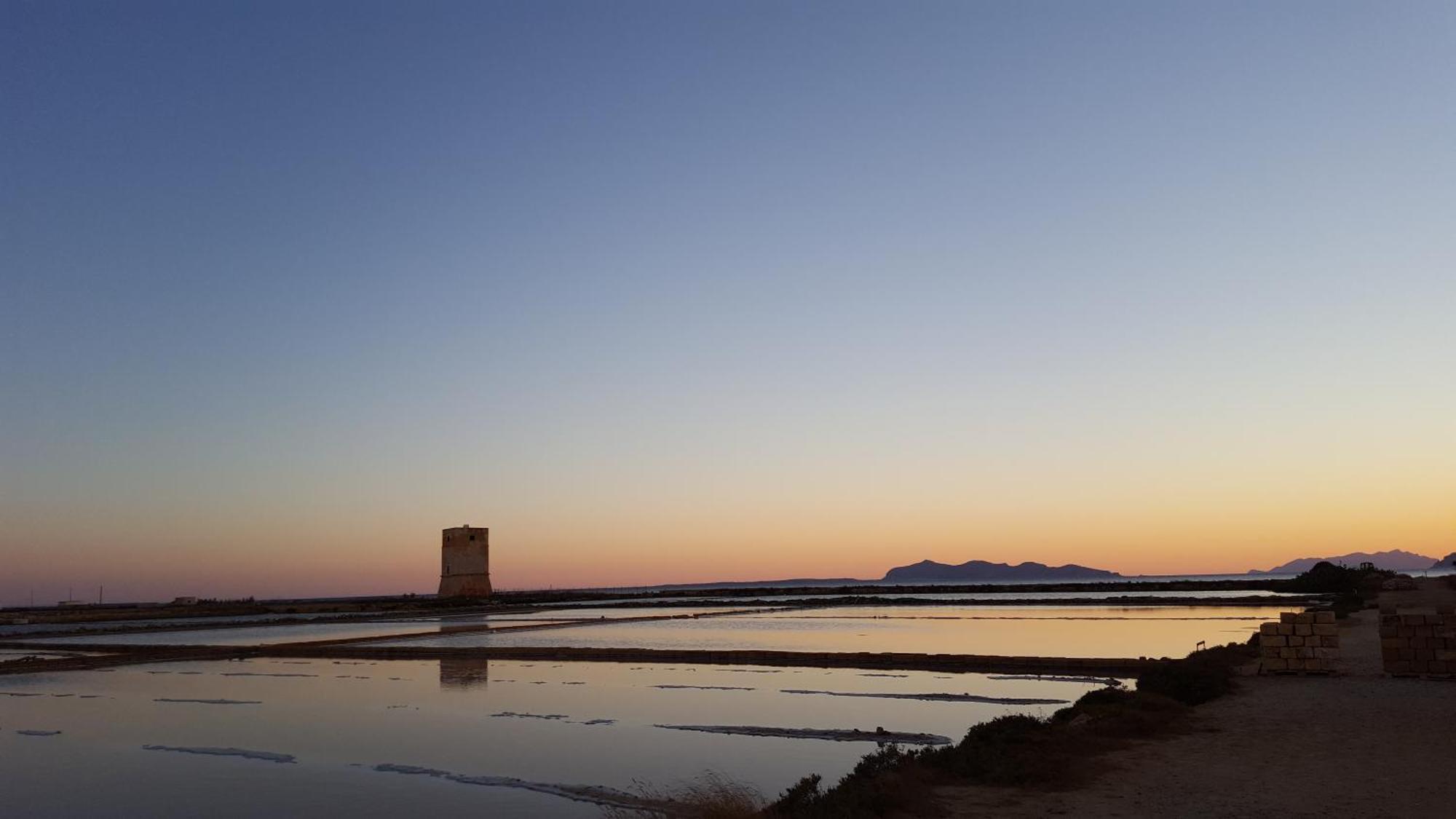 La Casa Di Paoletta A Due Passi Dal Mare Lägenhet Trapani Exteriör bild