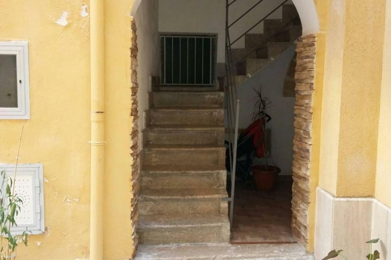 La Casa Di Paoletta A Due Passi Dal Mare Lägenhet Trapani Exteriör bild